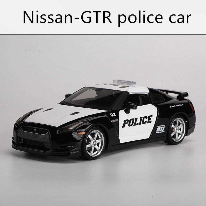 1:24 Nissan GTR Sports Car Convertible Alloy Car Model Simulation Car Decoration Collection